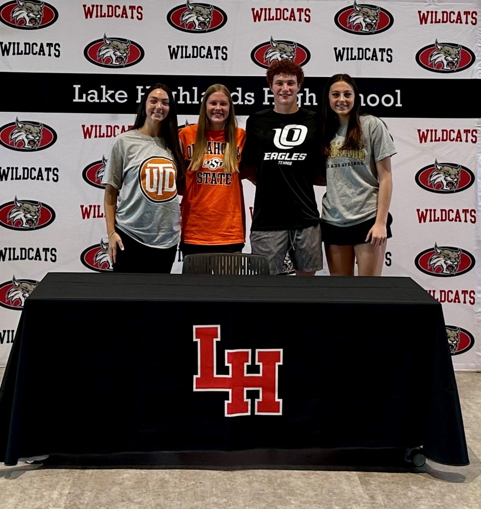 students signing letters of intent