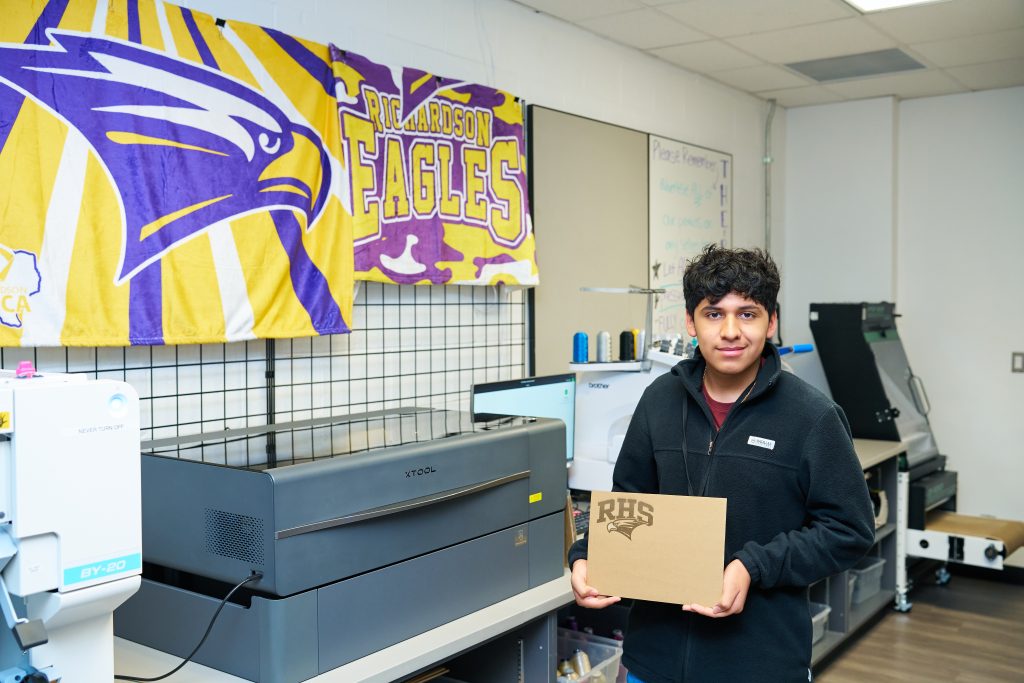 RHS Student in ROOST store